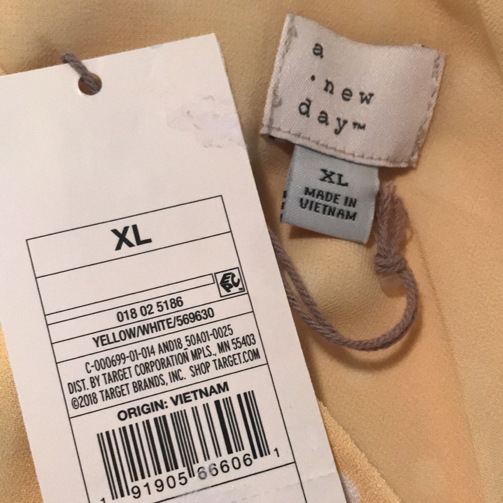 Women’s Polka Dot Essential Tank Top - A New Day - Yellow Size XL - Picture 3 of 4